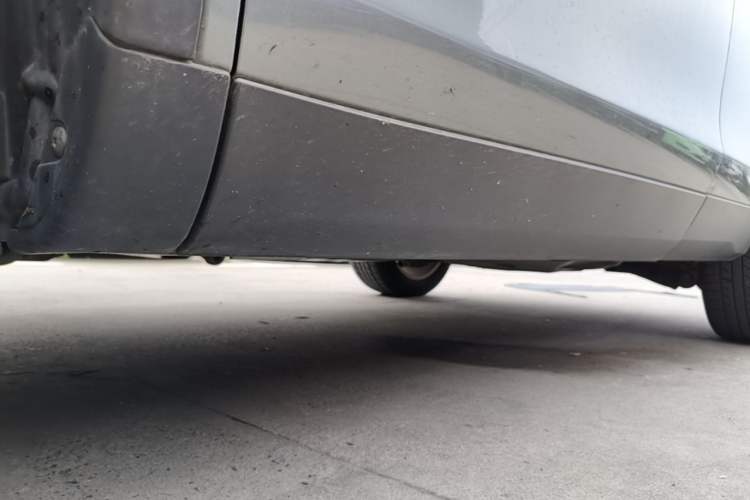 Used Land Rover Discovery Sport 2016 2.0T HSE Left Side Sill