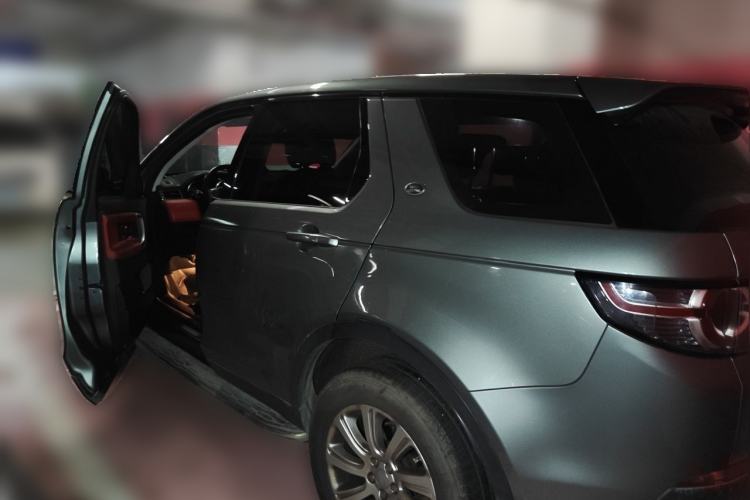 Used Land Rover Discovery Sport 2016 2.0T SE Rear Left 45 Deg