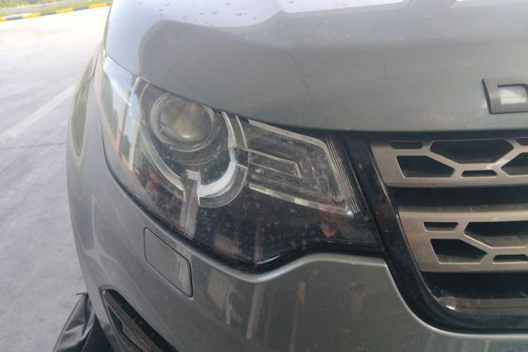 Used Land Rover Discovery Sport 2016 2.0T SE Right Front Headlight