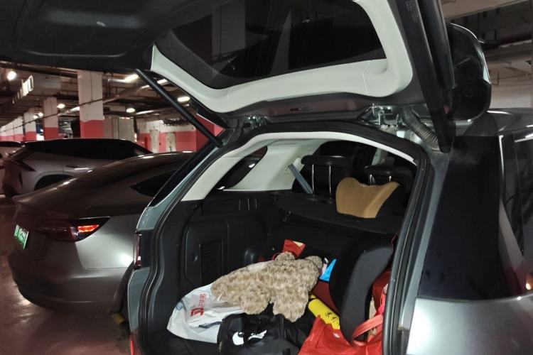 Used Land Rover Discovery Sport 2016 2.0T SE Trunk
