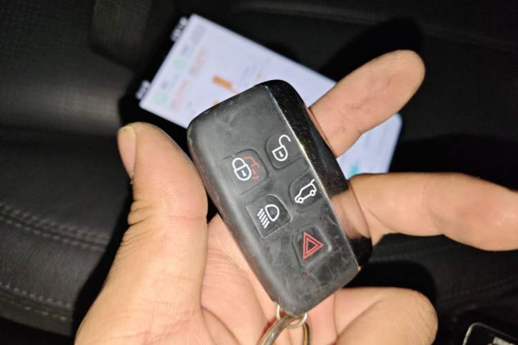 Used Land Rover Discovery Sport 2016 2.0T SE Vehicle Key