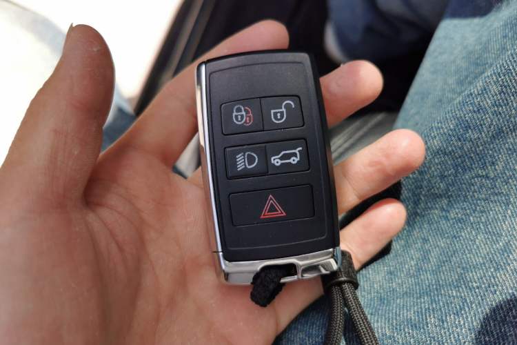Used Land Rover Discovery Sport 2016 2.0T HSE Vehicle Key