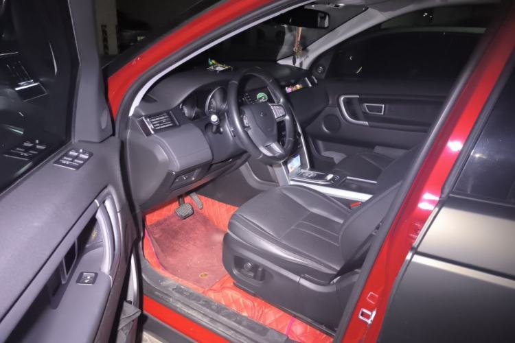 Used Land Rover Discovery Sport 2016 2.0T SE Driver Seat