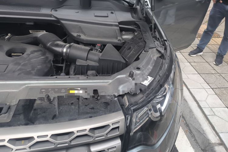 Used Land Rover Discovery Sport 2016 2.0T SE Engine Bay Left