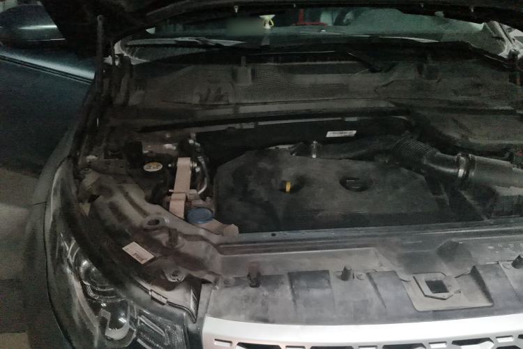 Used Land Rover Discovery Sport 2016 2.0T HSE Engine Bay Right
