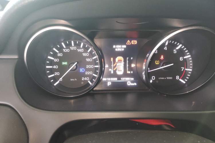 Used Land Rover Discovery Sport 2016 2.0T SE Instrument Cluster