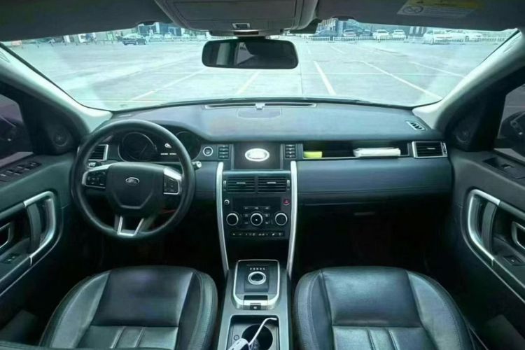 Used Land Rover Discovery Sport 2016 2.0T SE Interior 1