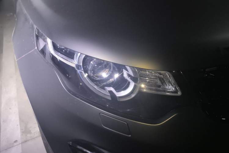 Used Land Rover Discovery Sport 2016 2.0T SE Right Front Headlight