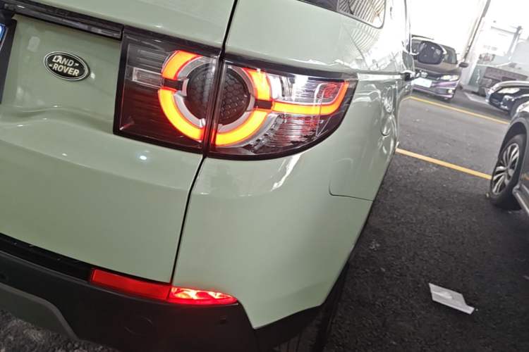 Used Land Rover Discovery Sport 2016 2.0T SE Right Rear Taillight