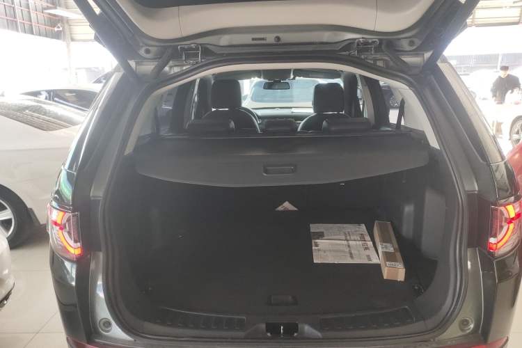 Used Land Rover Discovery Sport 2016 2.0T SE Trunk