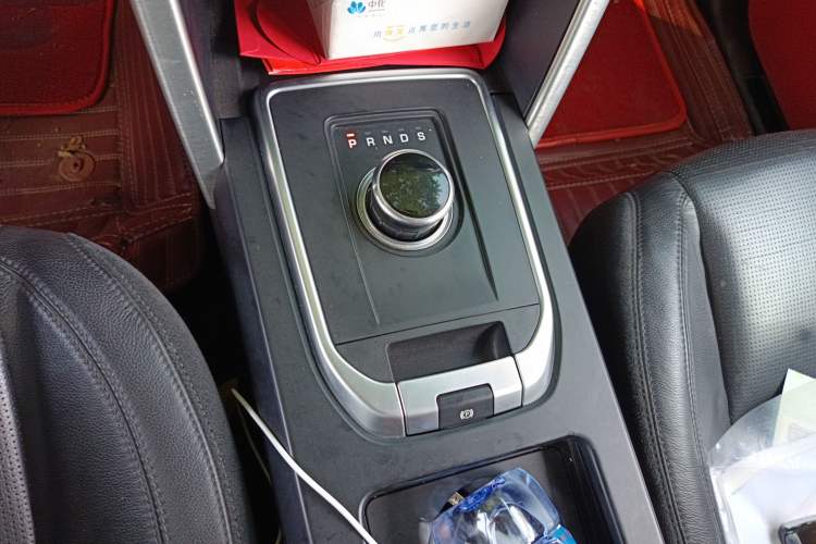 Used Land Rover Discovery Sport 2016 2.0T SE Gear Lever