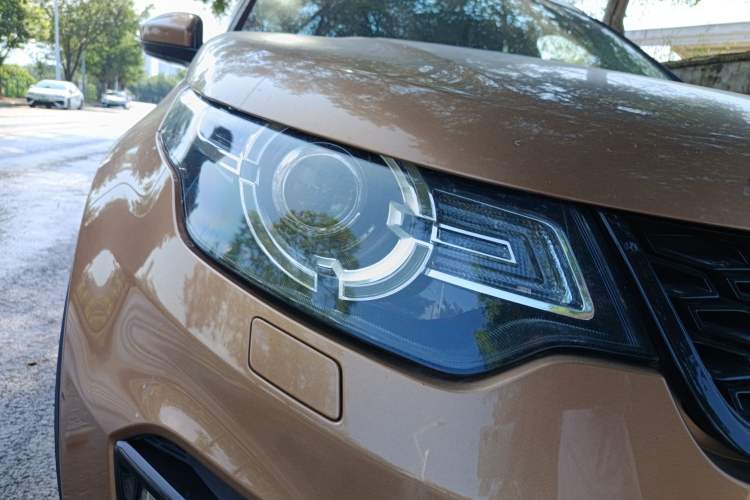 Used Land Rover Discovery Sport 2016 2.0T SE Right Front Headlight