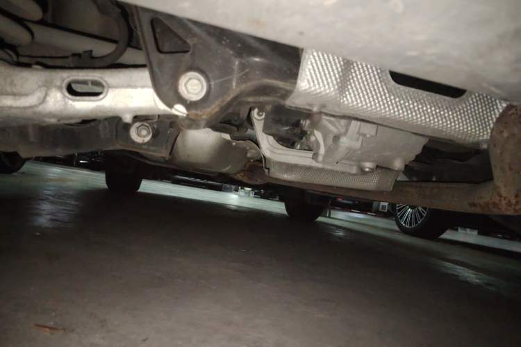 Used Land Rover Discovery Sport 2016 2.0T SE Chassis Rear