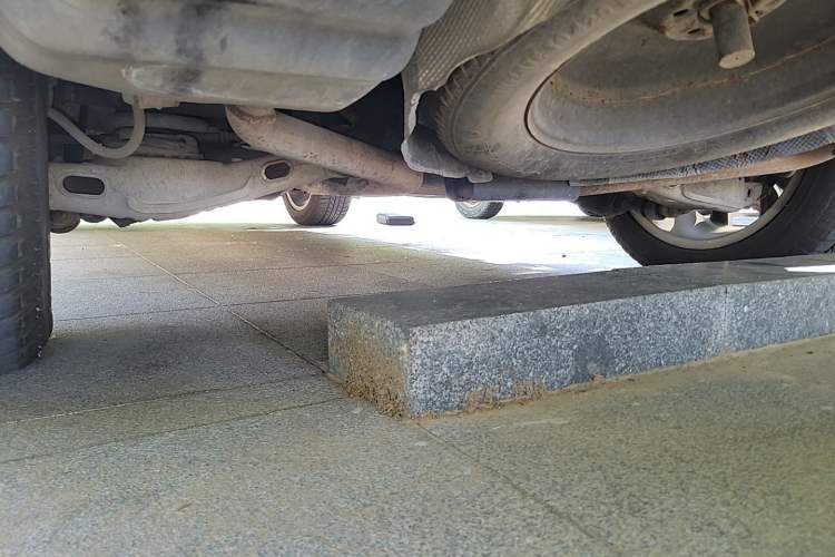 Used Land Rover Discovery Sport 2016 2.0T HSE Chassis Rear Left