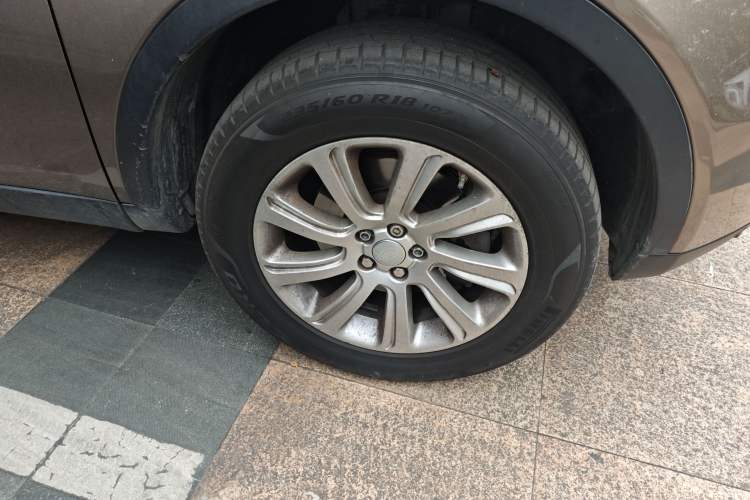 Used Land Rover Discovery Sport 2016 2.0T SE Exterior 7
