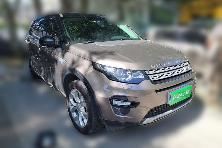 Used Land Rover Discovery Sport 2016 2.0T HSE Front Right 45 Deg