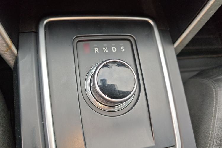 Used Land Rover Discovery Sport 2016 2.0T SE Gear Lever
