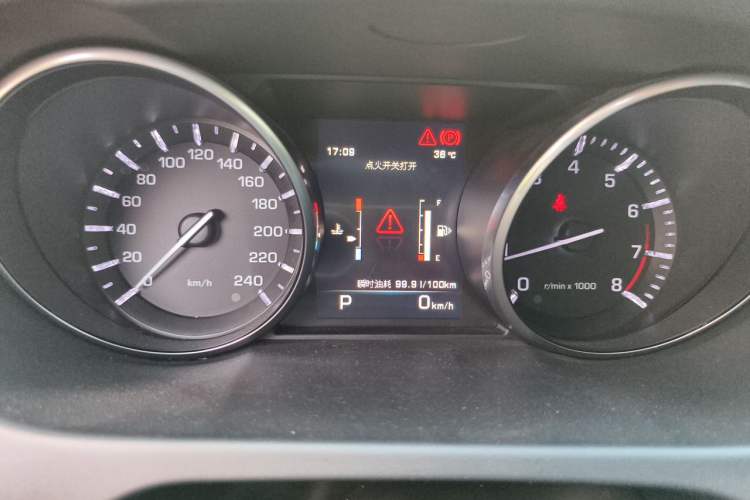 Used Land Rover Discovery Sport 2016 2.0T SE Instrument Cluster