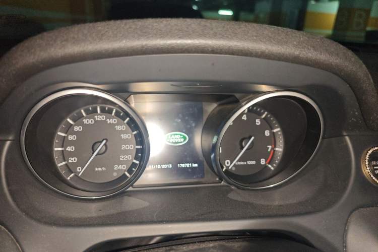 Used Land Rover Discovery Sport 2016 2.0T HSE Instrument Cluster