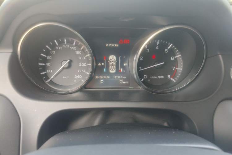 Used Land Rover Discovery Sport 2016 2.0T HSE Odometer Close Up