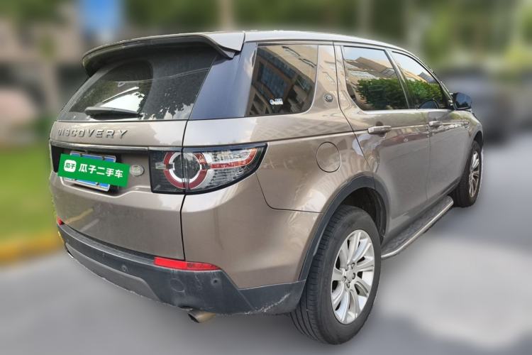Used Land Rover Discovery Sport 2016 2.0T SE Rear Right 45 Deg