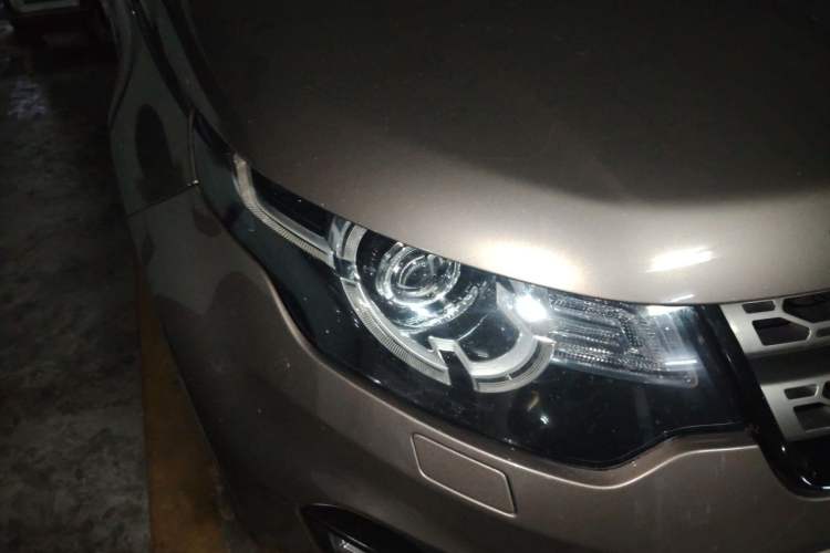 Used Land Rover Discovery Sport 2016 2.0T SE Right Front Headlight