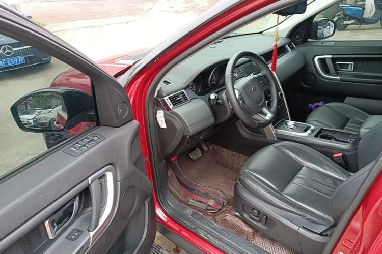 Used Land Rover Discovery Sport 2016 2.0T SE Driver Seat
