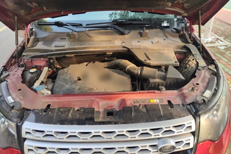 Used Land Rover Discovery Sport 2016 2.0T HSE Engine Bay