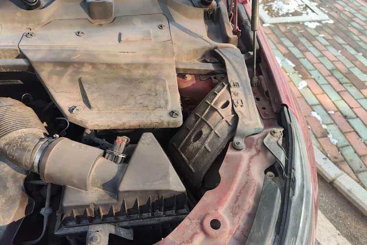 Used Land Rover Discovery Sport 2016 2.0T HSE Engine Bay Left