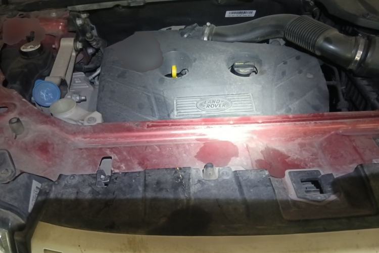 Used Land Rover Discovery Sport 2016 2.0T HSE Engine Bay