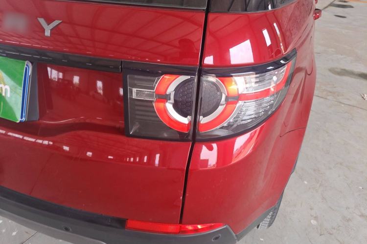 Used Land Rover Discovery Sport 2016 2.0T SE Exterior 6