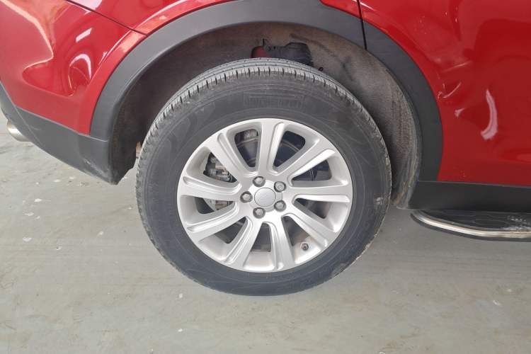Used Land Rover Discovery Sport 2016 2.0T SE Exterior 8