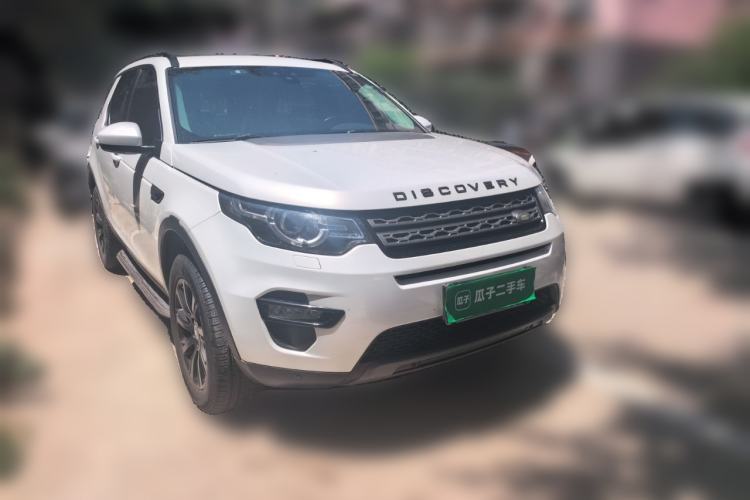 Used Land Rover Discovery Sport 2016 2.0T SE Front Right 45 Deg
