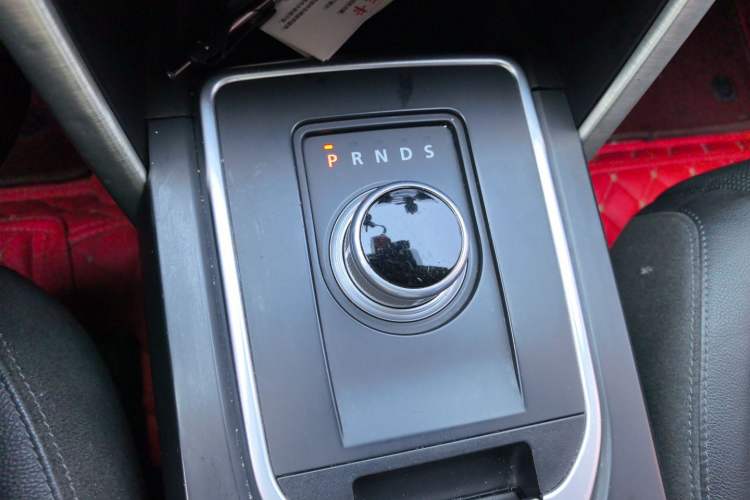 Used Land Rover Discovery Sport 2016 2.0T SE Gear Lever