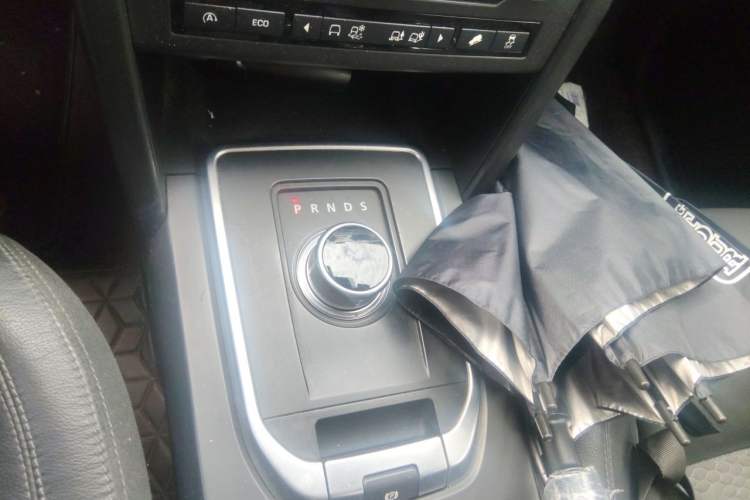 Used Land Rover Discovery Sport 2016 2.0T S Gear Lever