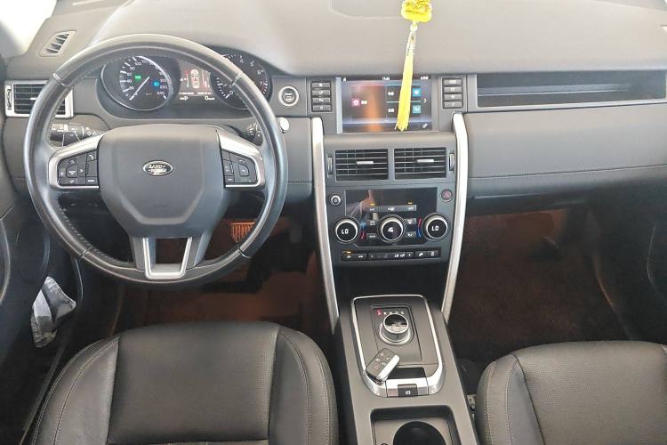 Used Land Rover Discovery Sport 2016 2.0T SE Interior 2