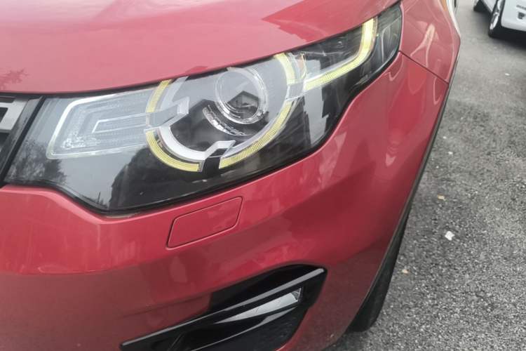 Used Land Rover Discovery Sport 2016 2.0T SE Left Front Headlight