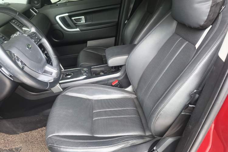 Used Land Rover Discovery Sport 2016 2.0T SE Left Front Seat