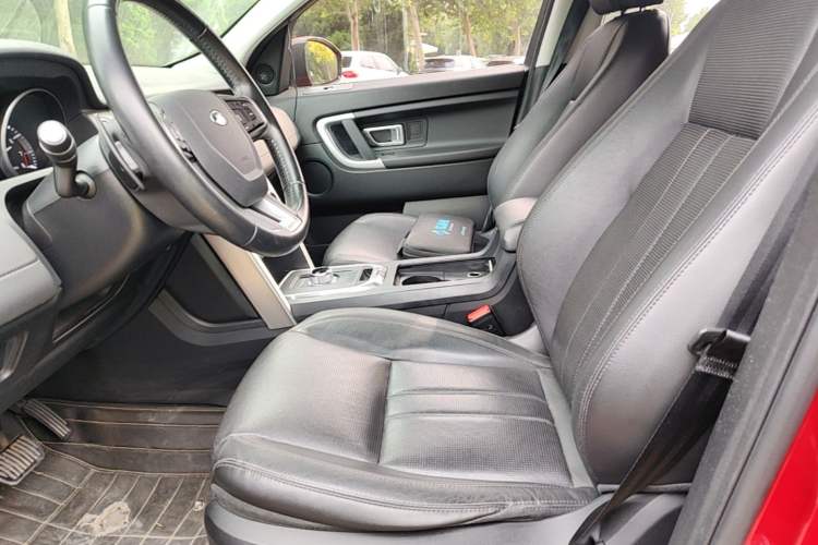 Used Land Rover Discovery Sport 2016 2.0T SE Left Front Seat