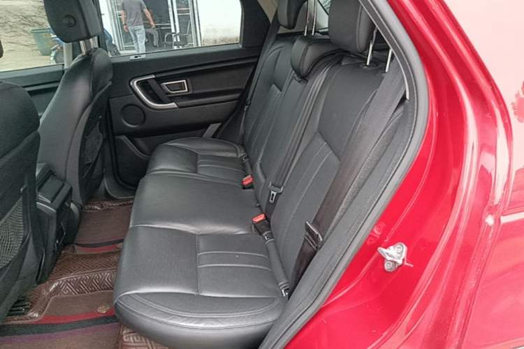 Used Land Rover Discovery Sport 2016 2.0T SE Left Rear Seat