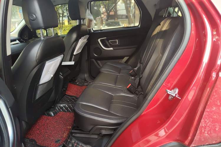 Used Land Rover Discovery Sport 2016 2.0T HSE Left Rear Seat