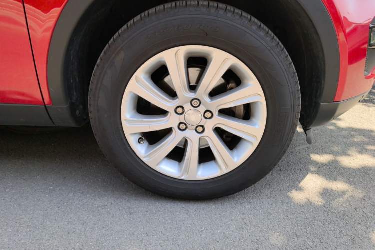 Used Land Rover Discovery Sport 2016 2.0T SE Right Front Wheel Hub