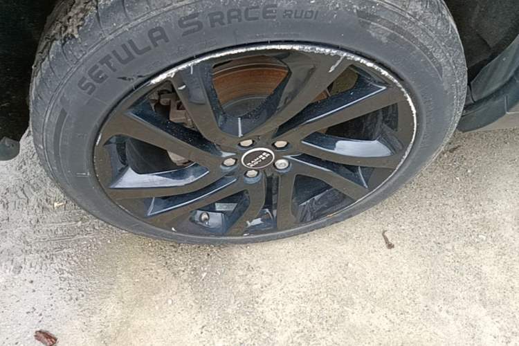 Used Land Rover Discovery Sport 2016 2.0T SE Right Rear Wheel Hub
