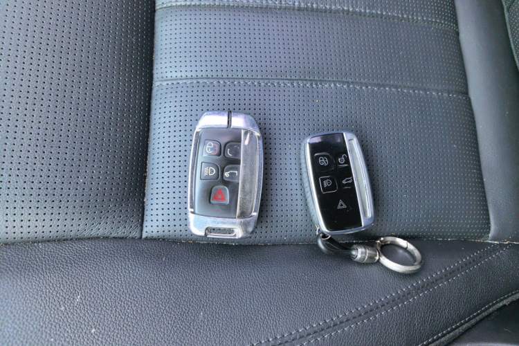 Used Land Rover Discovery Sport 2016 2.0T SE Vehicle Key