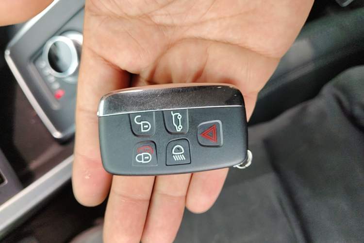 Used Land Rover Discovery Sport 2016 2.0T SE Vehicle Key