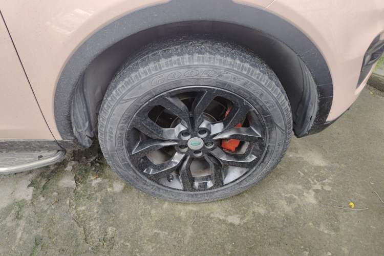 Used Land Rover Discovery Sport 2016 2.0T HSE Right Front Wheel Hub