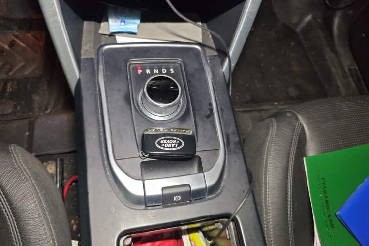 Used Land Rover Discovery Sport 2016 2.0T SE Gear Lever
