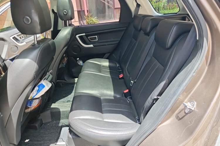 Used Land Rover Discovery Sport 2016 2.0T SE Left Rear Seat