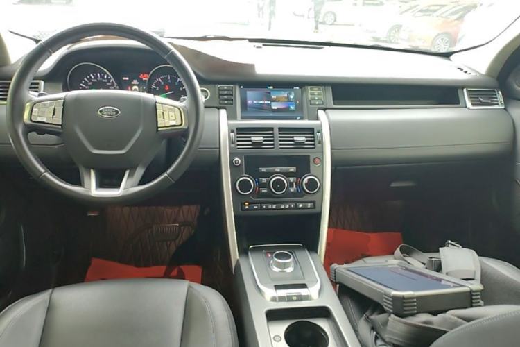 Used Land Rover Discovery Sport 2016 2.0T SE Center Console