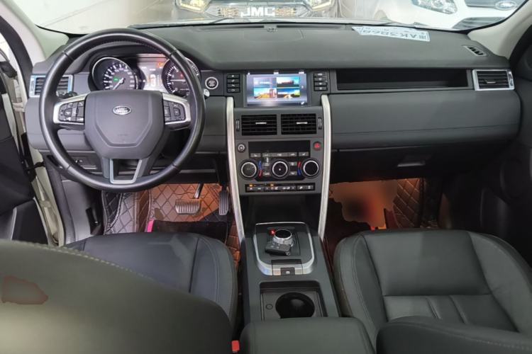 Used Land Rover Discovery Sport 2016 2.0T HSE Center Console